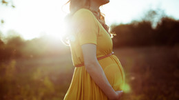 Czym grozi niedobór słońca w ciąży?