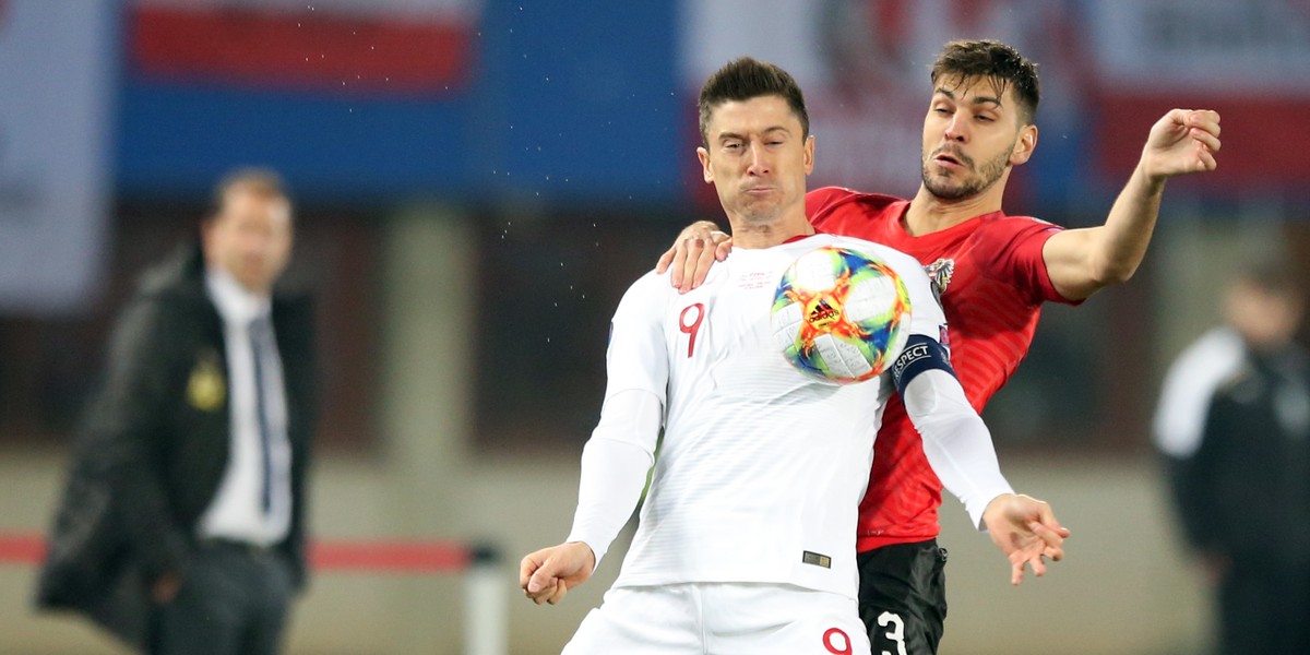 Robert Lewandowski przyznał, że nie miałby problemu z założeniem kapitańskiej opaski w kolorze tęczy