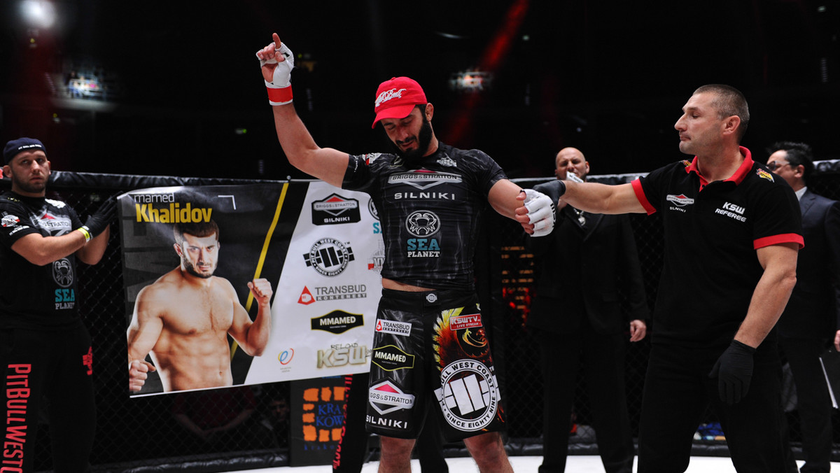 Gala KSW 29 "Reload" przyniosła kibicom wielkie emocje. Efektowne ciosy, niespodziewane zwroty akcji, zacięta rywalizacja gigantów - to wszystko zobaczyli fani, zgromadzeni w Kraków Arenie.