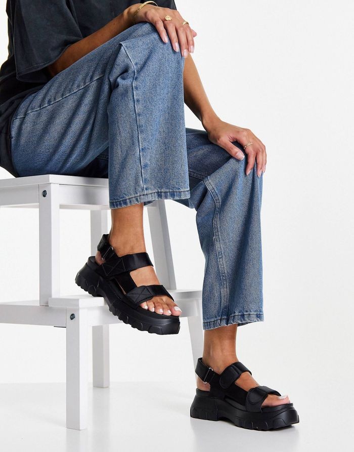 Sandals are versatile [Whowhatwear]