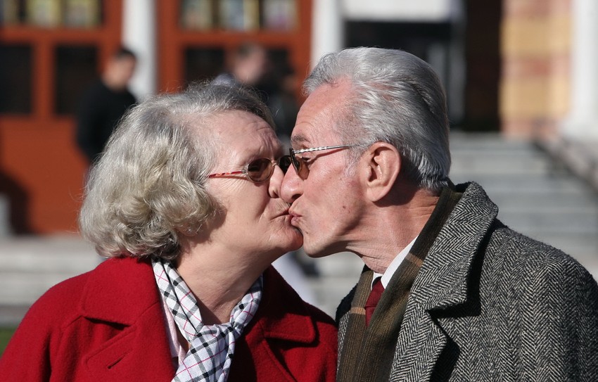 U starosti su muškarci na meti kritike