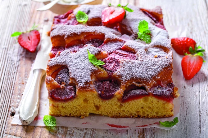 Starinski kolač s jagodama - sočan, mek i mirisan