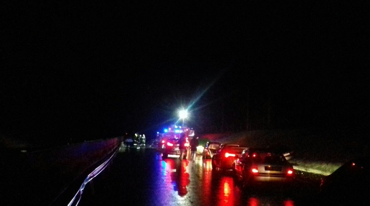 Halálos baleset történt az M6-os autópályán /Fotó: police.hu