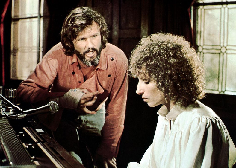 Kris Kristofferson i Barbra Streisand w "Narodzinach gwiazdy", 1976 r.
