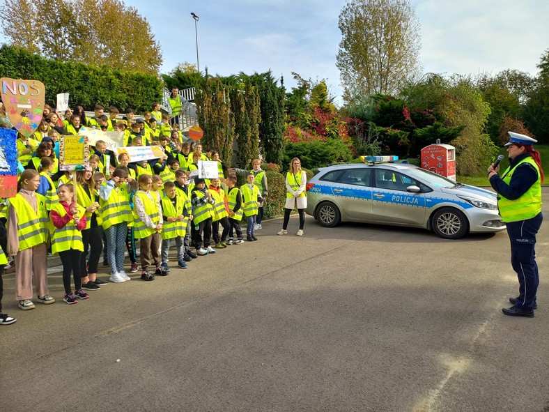 W spotkaniu wziął udział patrol policji, który czuwał nad bezpieczeństwem wszystkich uczestników