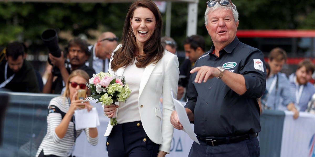 Księżna Kate w marynarce z sieciówki. Ty też możesz ją mieć