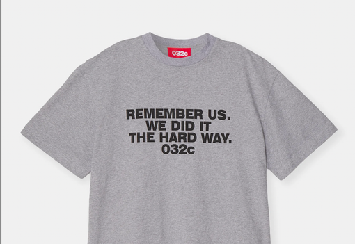 Jennifer Lawrence bemutatja 2024 nyarának legmenőbb ruhadarabját - Igen, erről a végtelenül egyszerű pólóról van szó!