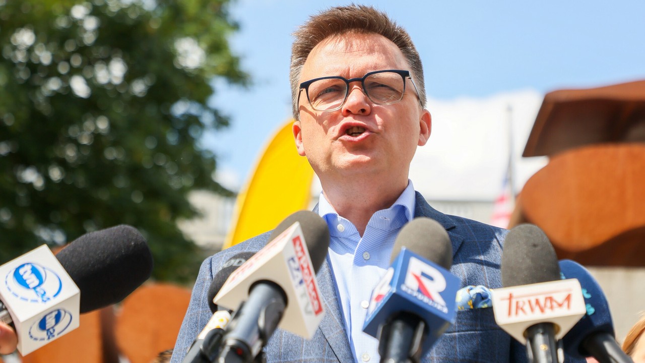 Szymon Hołownia zmienia zdanie w sprawie Trybunału Konstytucyjnego. 