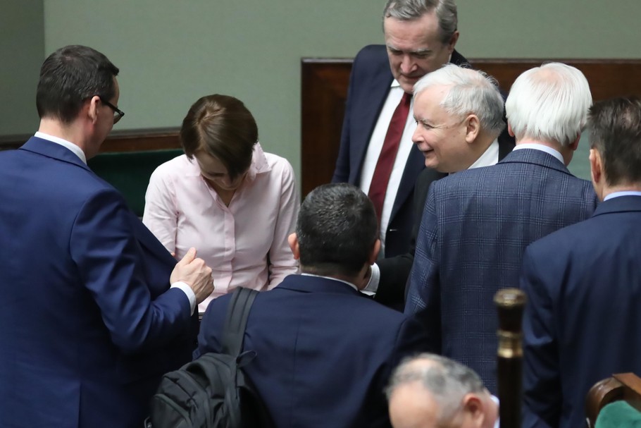 Sejm przyjął pakiet ustaw tworzących tzw. tarczę antykryzysową, jednak przedsiębiorcy są nią rozczarowani. Oczekują drugiej tarczy, a w niej rozwiązań dotyczących m.in. dużych firm. Warszawa, 28 marca 2020 r.