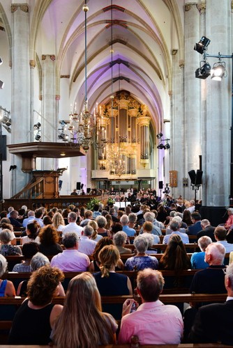 Nabożeństwo poświęcone pamięci ofiar w kościele w Amersfoort