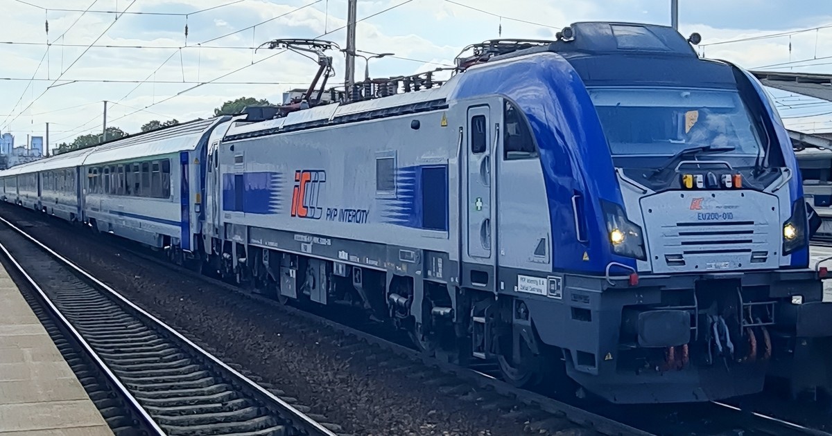 Pasażerowie PKP Intercity w konsternacji. Pociąg nagle zaczął się cofać