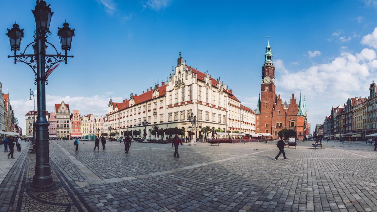 Współpraca w zakresie realizacji programów badawczo-rozwojowych między Dolnym Śląskiem a Saksonią to główny cel nowego centrum badawczego WRoclaw Concept. Porozumienie o jego utworzeniu podpisali rektorzy pięciu wrocławskich uczelni.