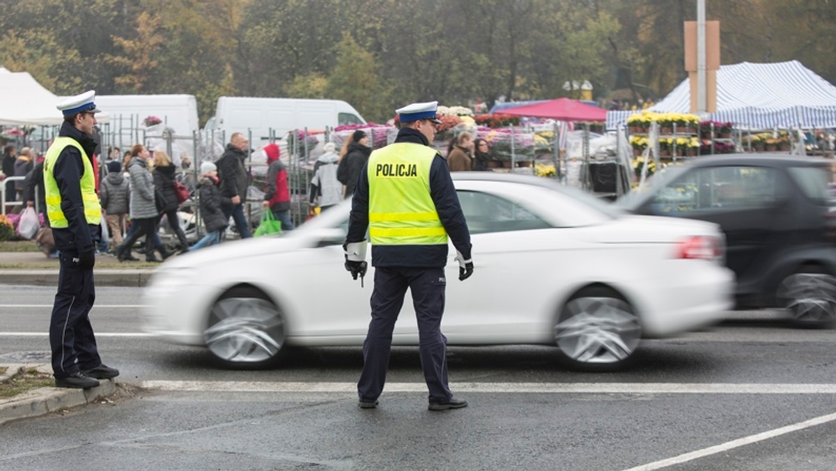 Na zwołanej konferencji prasowej gdańscy urzędnicy i funkcjonariusze policji przedstawili szczegóły ws. organizacji ruchu na Wszystkich Świętych. Pierwsze zmiany zostaną wprowadzone już 27 października (sobota).