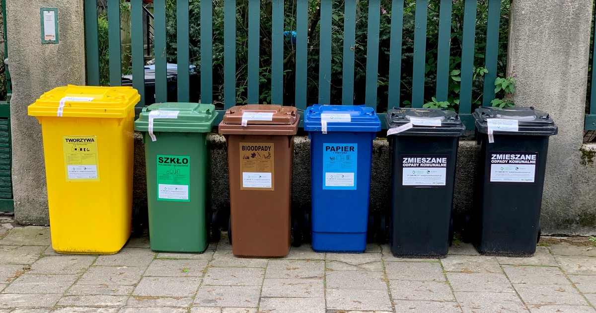 Szykują się duże zmiany w segregacji odpadów. Pod domami pojawią się szare worki