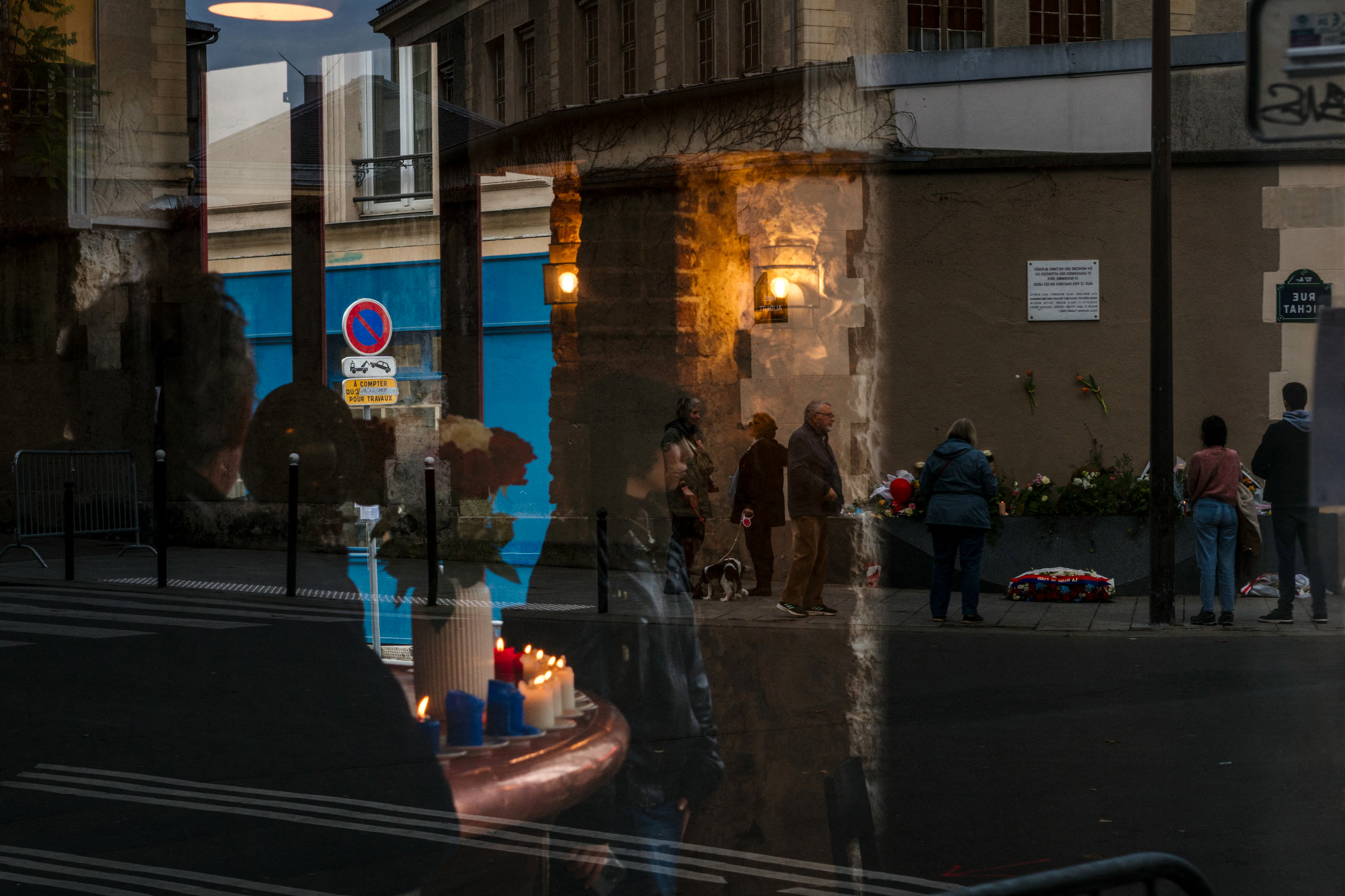 Parigi ricorda i 132 morti del Bataclan: 10 anni dagli attacchi