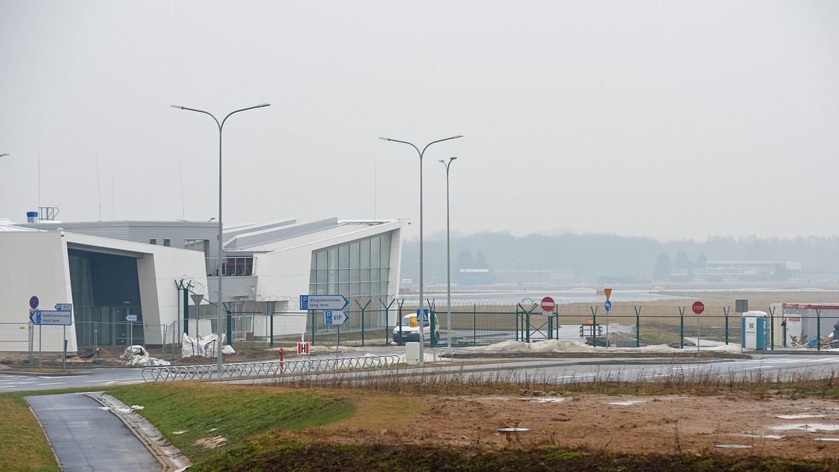 GDYNIA KOSAKOWO PORT LOTNICZY BUDOWA ZWROT PIENIDZY 