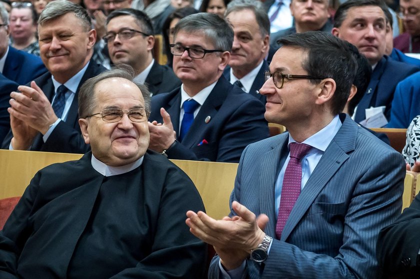 O. Rydzyk nieźle nastraszył Morawieckiego. Ten aż zamarł!