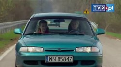 Hanka Mostowiak wjechała nią w kartony. Zielona Mazda jest do kupienia. Cena zaskakuje