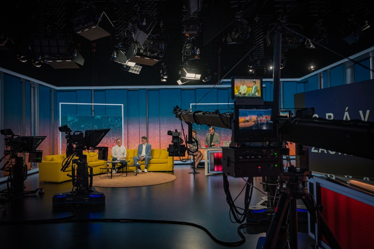 Vlado Voštinár je hviezdou TV JOJ a tá mu za pomoci umelej inteligencie pridala 24 rokov.