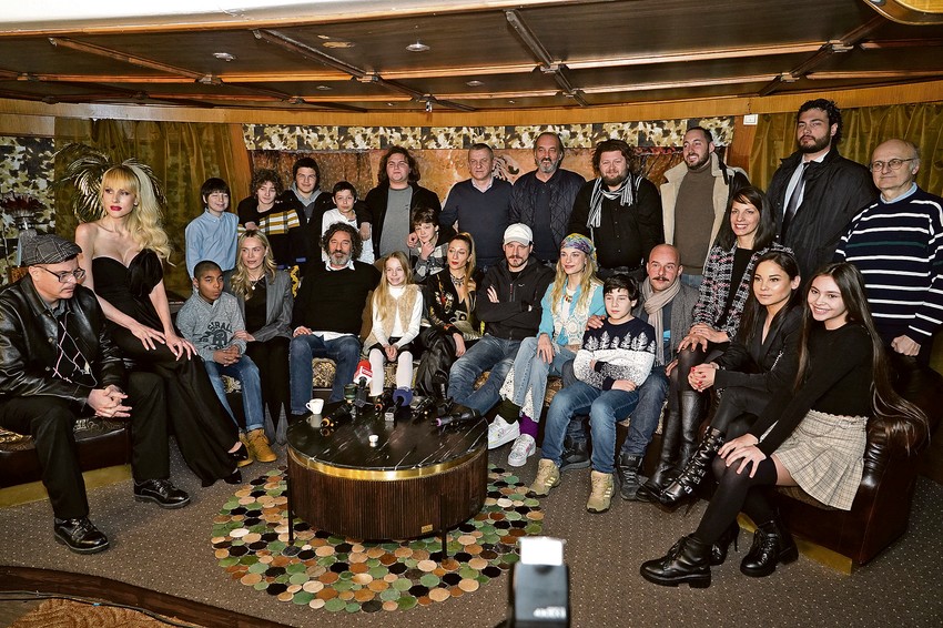 Ekipa filma i serije Kruna