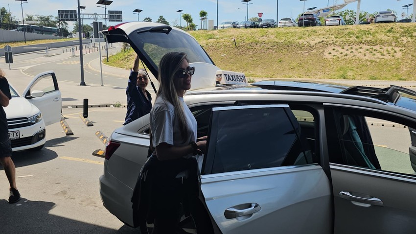 Sandra Afrika na aerodromu