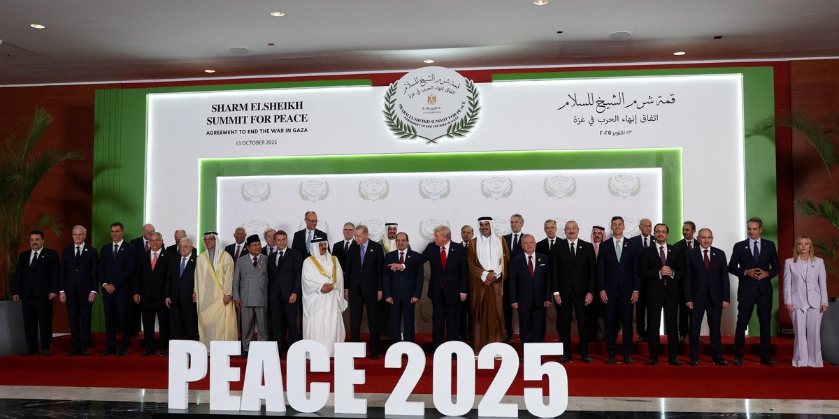 Szczyt pokojowy w Szarm el-Szejk. 