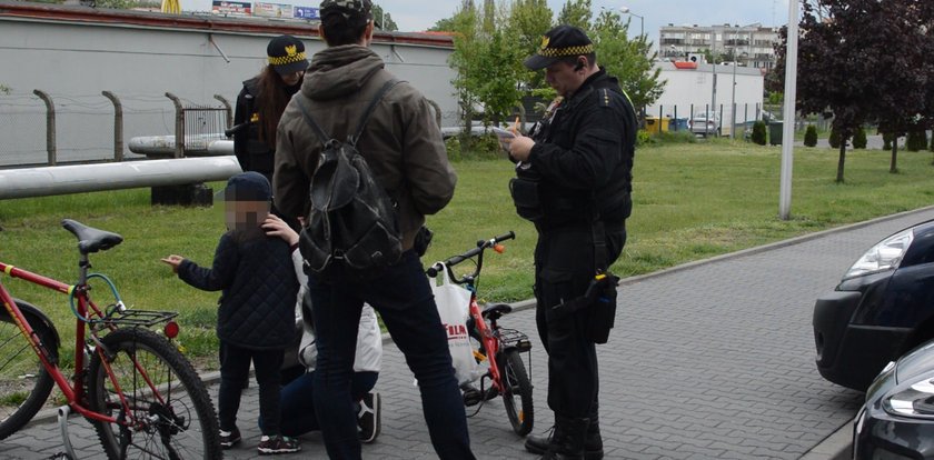 Ojciec szarpał 4-letniego chłopczyka i rzucił nim o ziemię? Są świadkowie