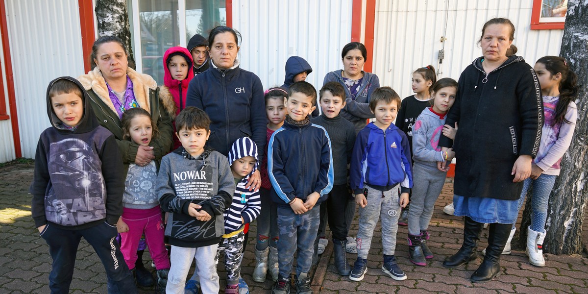 Ukraińcy uciekający przed wojną trafili na Podlasie. Mieszkańcy pomagają. 