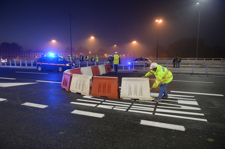 Warszawski most Łazienkowski – otwarcie . <br><br>fot. (mae) PAP/Marcin Obara