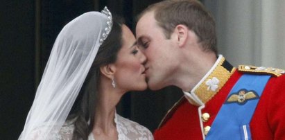 Tak całują William i Kate. Czego im brakuje?