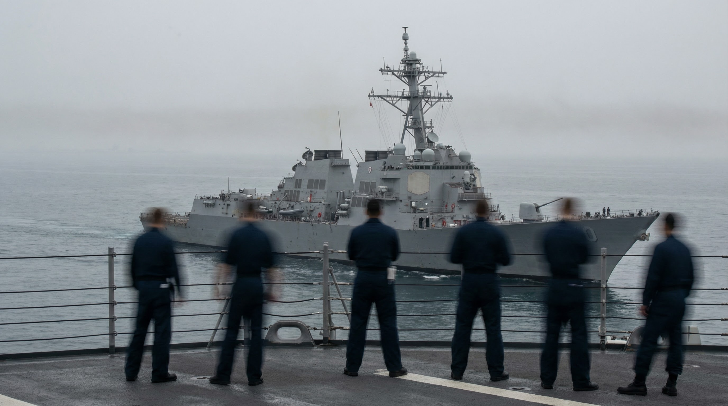 The Iranian ultimate  Leader challenges the USA: 'We can send your ships to the bottom'