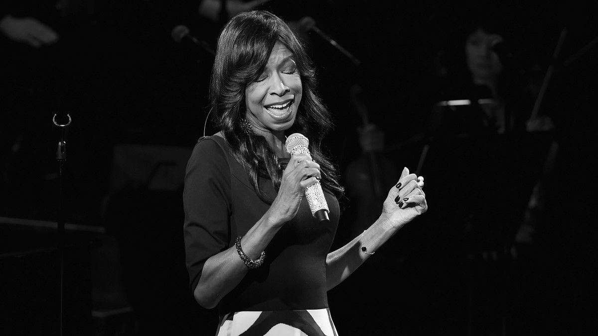 Natalie Cole, amerykańska piosenkarka znana z wykonań wielu przebojów jazzu, bluesa, popu i soulu, zmarła w wieku 65 lat. Przyczyną śmierci wokalistki była zastoinowa niewydolność serca.