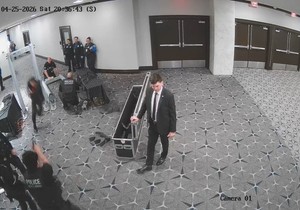 Novi snimak atentatora na Trampa, Kola Tomasa Alena, u hotelu "Hilton" u Vašingtonu