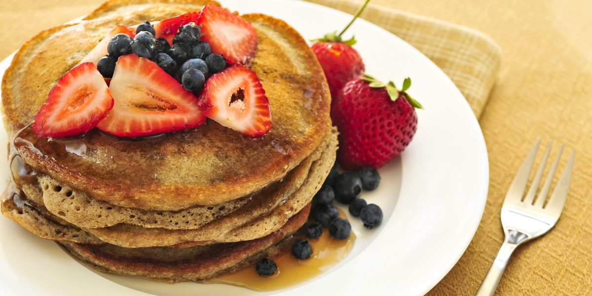 Amerykańskie pancakes. Przepis na pancakes. Jak przygotować pancakes? 