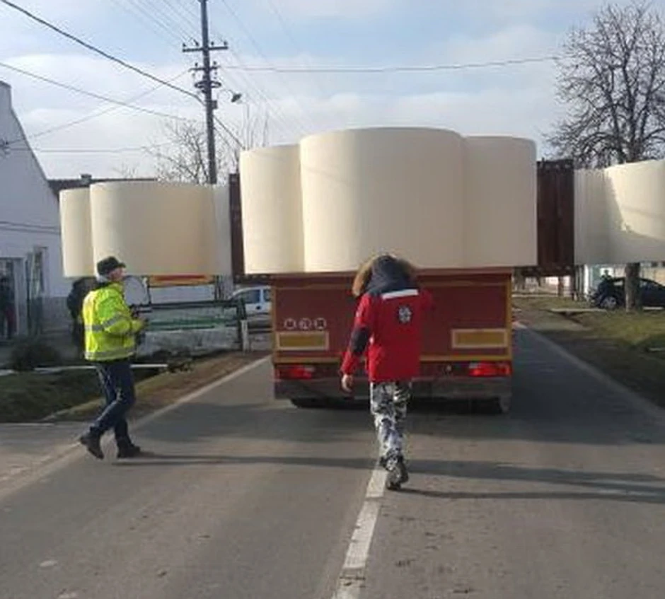 Ovako je dopremljen krst