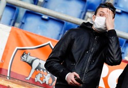 Z powodu koronawirusa we Włoszech chcą rozgrywać mecze przy pustych trybunach