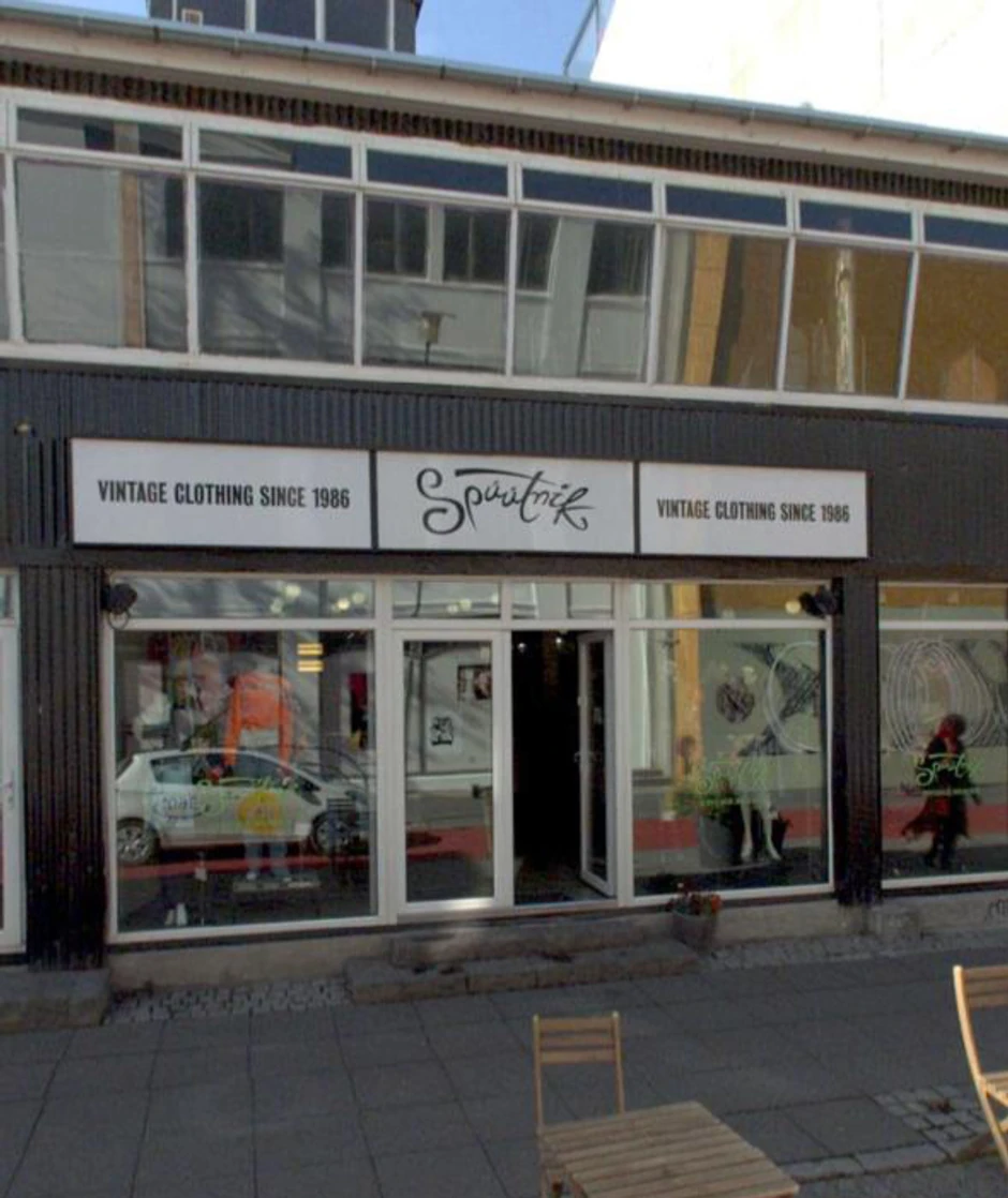 Radnja sa vintidž garderobom na Islandu