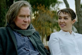 "Telo mu se NIJE NI OHLADILO, a vas dve TO RADITE": Ćerka i BIVŠA ŽENA Vala Kilmera uhvaćene u javnosti prvi put od smrti voljenog glumca, pa postale INSTANT DŽAK ZA UDARANJE