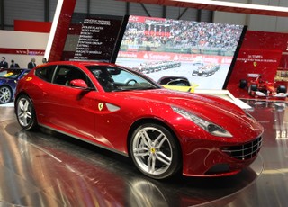 Bankowozy: Minister finansów nie toleruje ferrari z sejfem