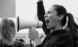 Wolność słowa to niepodważalna norma? Tylko na Zachodzie