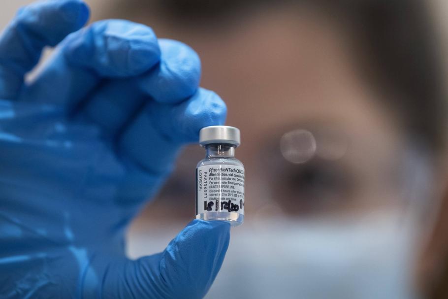 Unia Europejska jako pierwszą dopuściła szczepionkę stworzoną przez duet Pfizer i BioNTech
