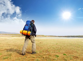 Mroczna historia turystyki. Podróże pełne niebezpieczeństw i bohaterstwa