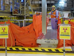 Aktywiści z Greenpeace protestowali przeciw eksportowi odpadów radioaktywnych z Francji do Rosji