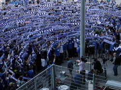 Ciężka przeprawa Tuska w Poznaniu. Szykują się na niego kibole