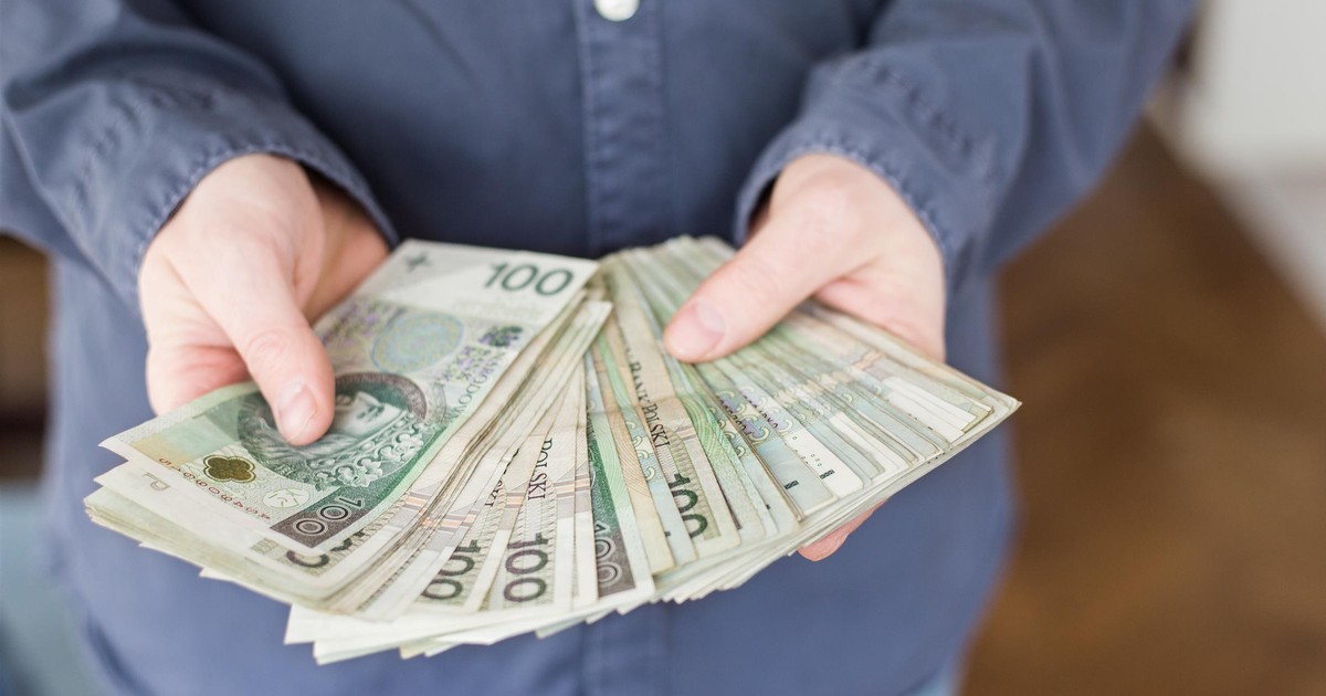 5 tys. zł od Mikołaja? Polacy wskazali, co by zrobili z prezentem