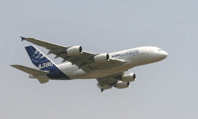 Fuzja BAE i EADS niepewna z powodów politycznych