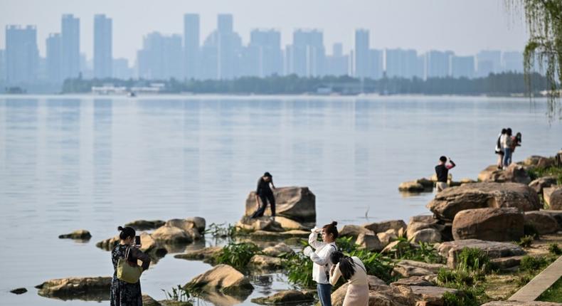 In one entry in her 'Wuhan Diary', Fang Fang wrote about seeing pictures of the city's East Lake