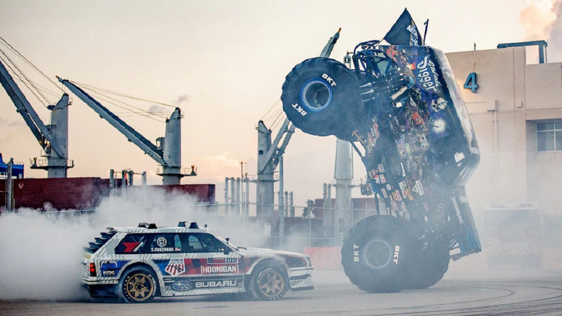 Gymkhana 2022 avec Travis Pastrana et la vieille Subaru