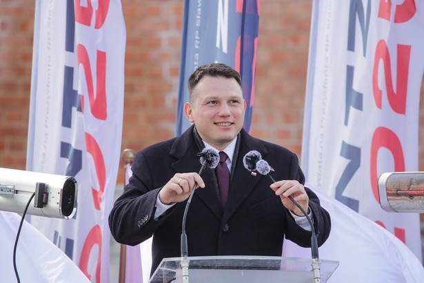 Lidzbark Warmiński, 08.02.2025. Wybory Prezydenta RP 2025 - kampania. Kandydat Konfederacji Sławomir Mentzen podczas spotkania z wyborcami w Lidzbarku Warmińskim, 8 bm. (sko) PAP/Tomasz Waszczuk