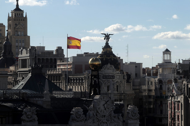 Rząd Hiszpanii Pedro Sancheza przeznaczył na październikowe emerytury oraz renty łączną kwotę przekraczającą 12 mld euro. To najwyższa w historii kraju suma wydana na ten cel.